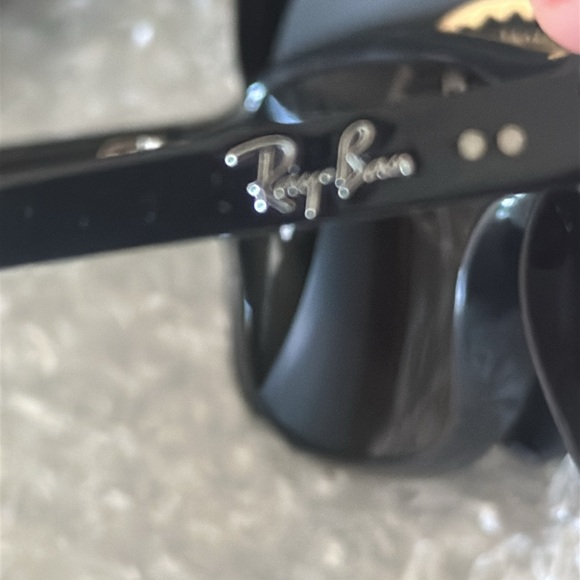 Ray-Ban Classic Black Sunglasses - Picture 4 of 6
